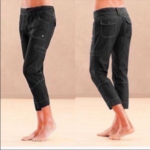 Athleta Black Schoeller Dry Denim Cascade Yoga and Fitness Carpis